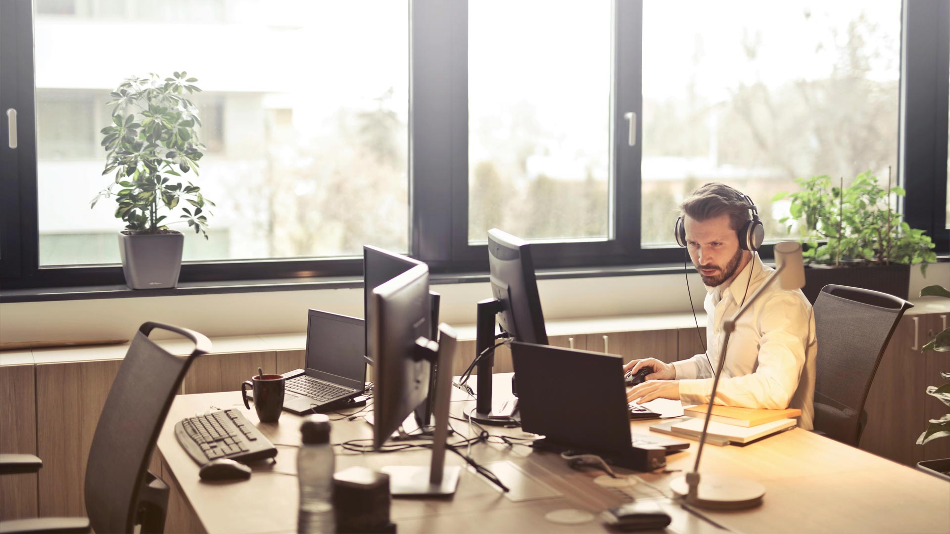 TeamViewer, AnyDesk, EasyRemote : que vaut vraiment la prise en main à distance en 2025 ?